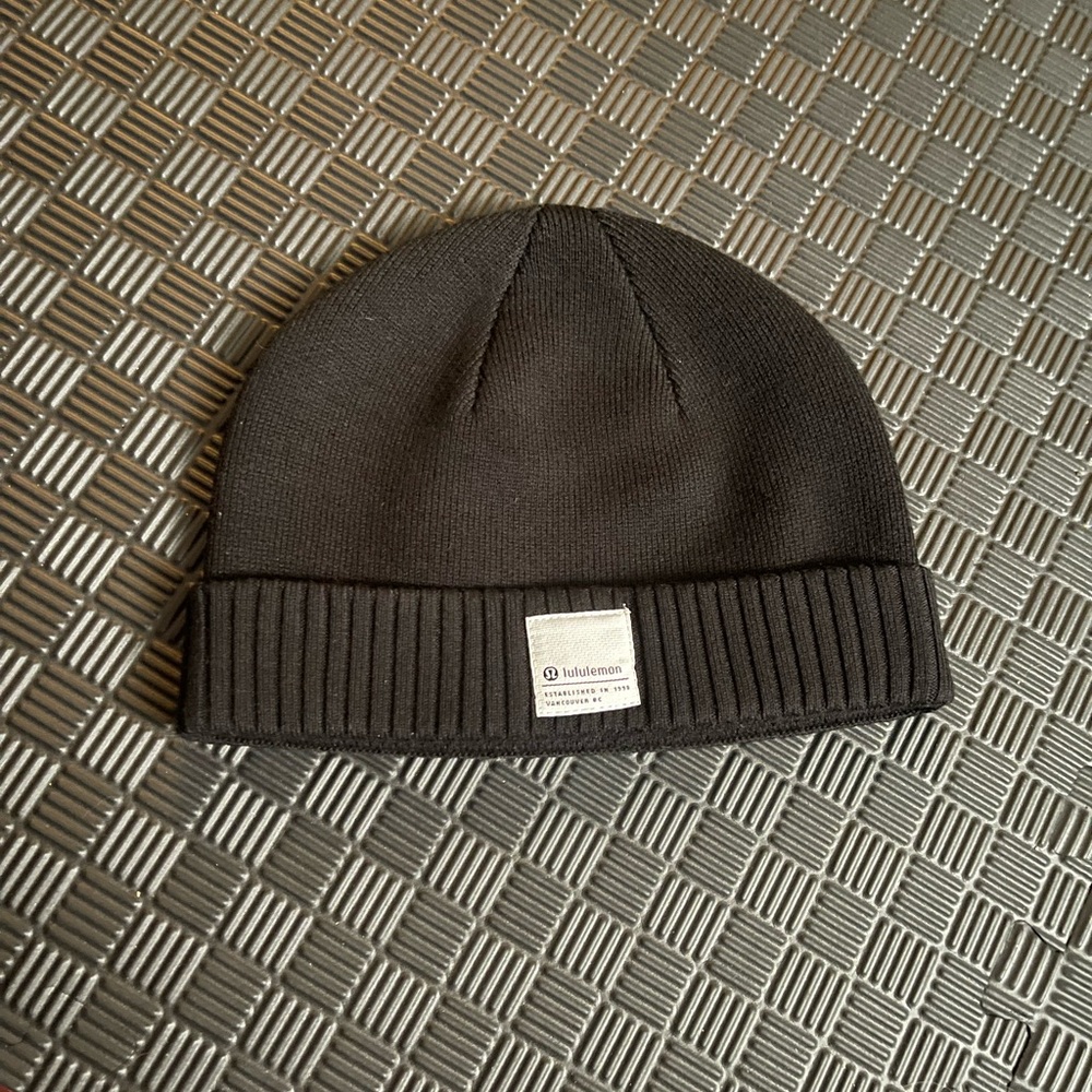 S/m lululemon toque/beanie